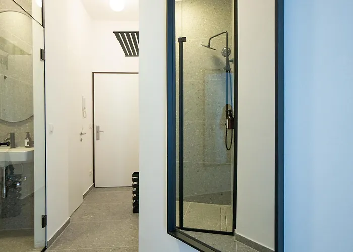 Modern With King-size Bed Self Check-in