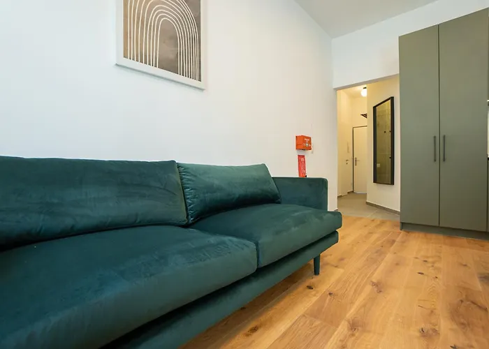 Modern With King-size Bed Self Check-in Vienna