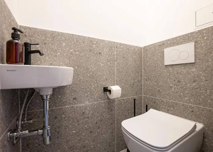 Modern With King-size Bed Self Check-in * Vienna